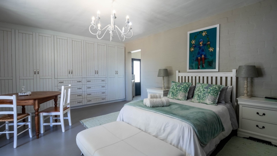 6 Bedroom Property for Sale in Jacobsbaai Western Cape